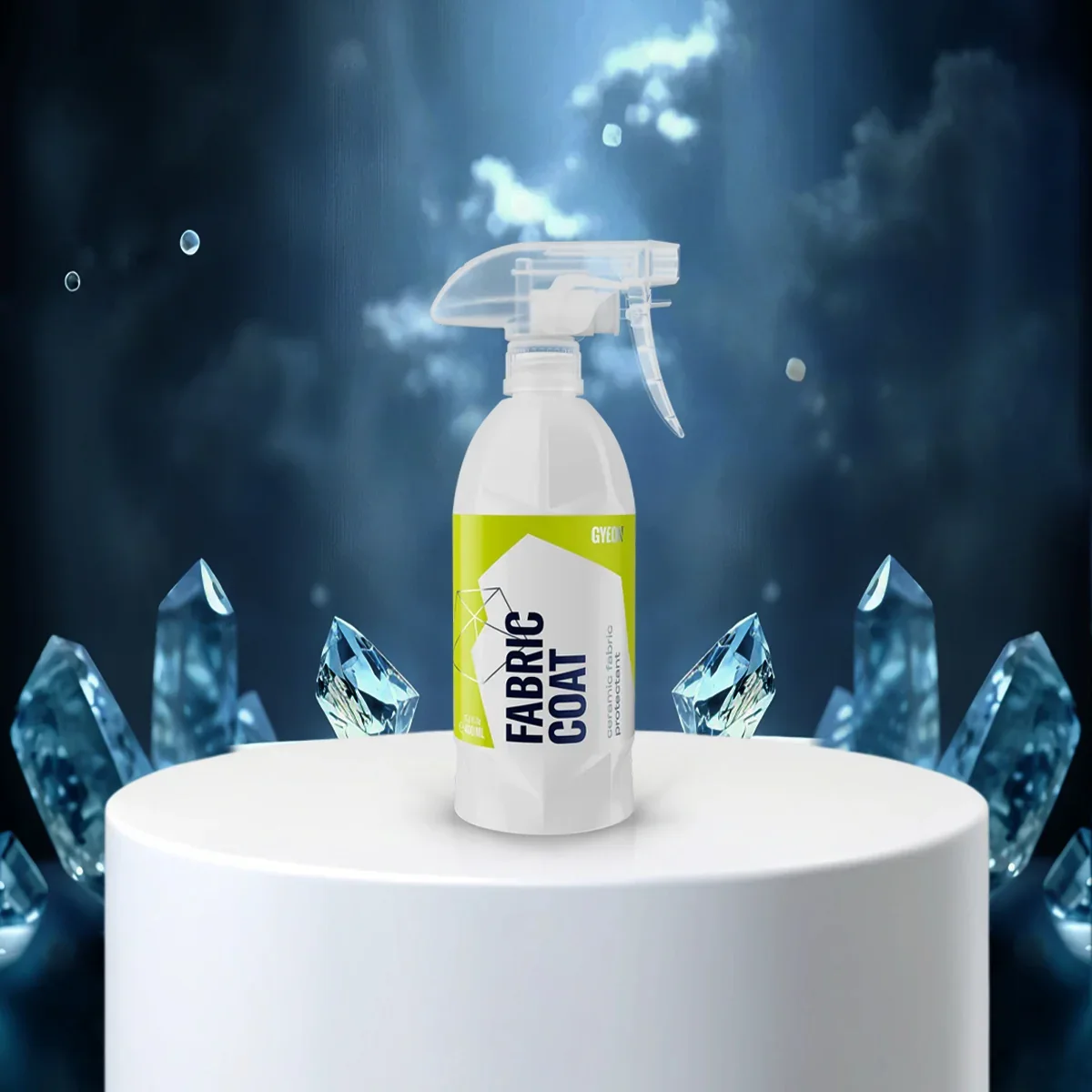 Gyeon Q2 Fabric Coat 400 ml Fabric Protector on black background